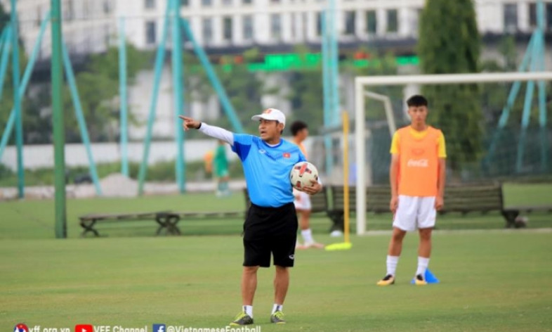 Cầu thủ bận thi THPT Quốc gia, U19 Việt Nam thiệt quân trước giải Đông Nam Á