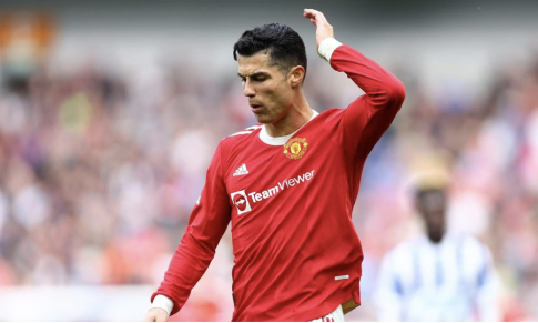 Man Utd nổi giận với vụ 'đi đêm' của Ronaldo