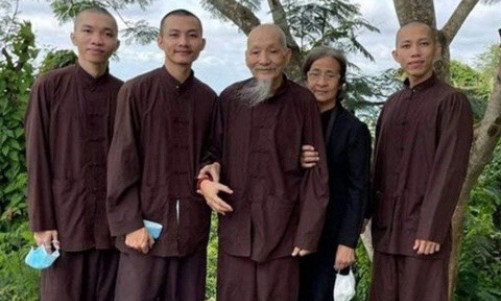 Lê Tùng Vân và các bị can vụ Tịnh thất Bồng Lai hầu tòa vào ngày 30/6