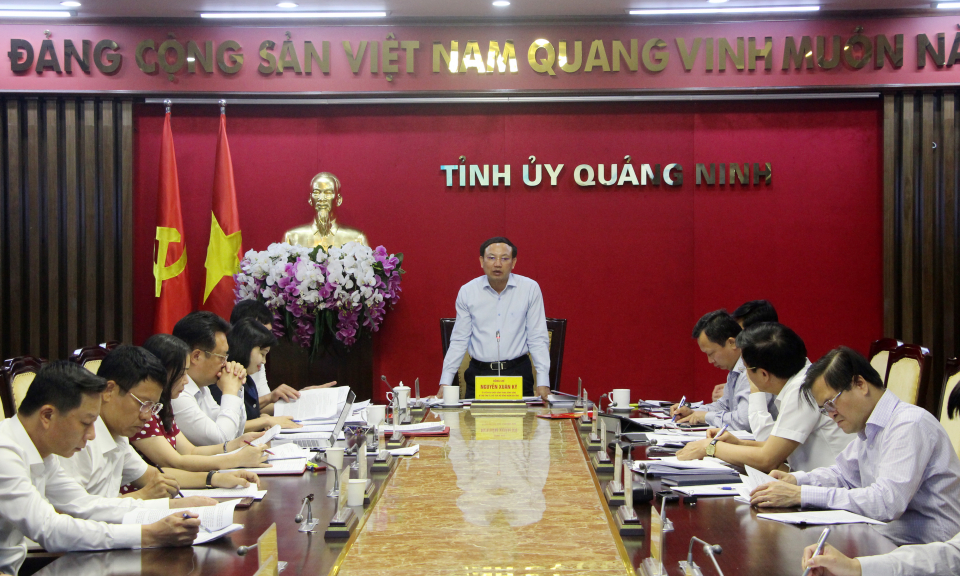 Giao ban Thường trực Tỉnh ủy