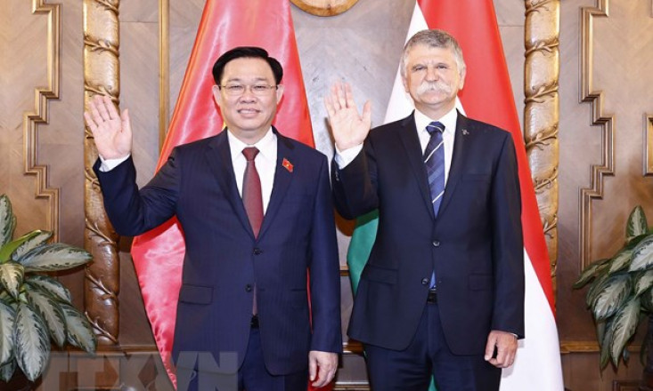Chủ tịch Quốc hội Vương Đình Huệ hội đàm với Chủ tịch Quốc hội Hungary