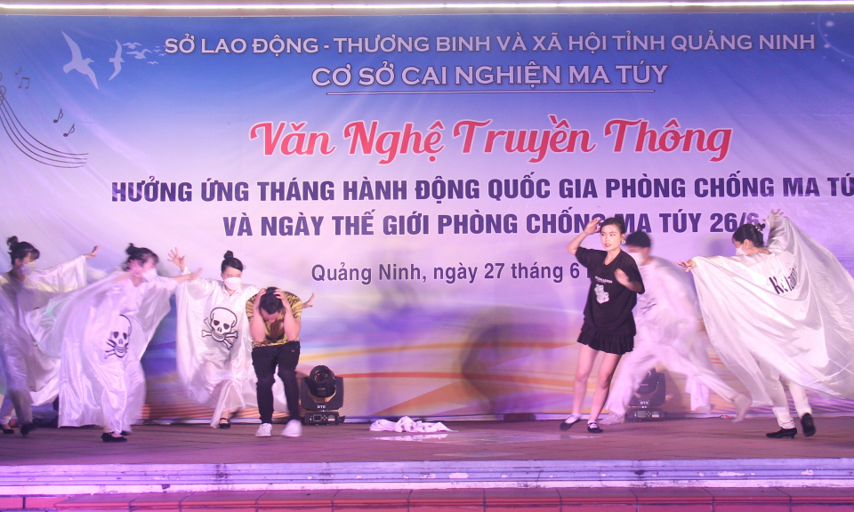 Chương trình văn nghệ truyền thông phòng, chống ma túy
