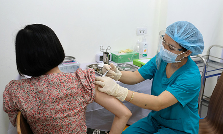 Sáng 28/6: Biến thể phụ BA.5 lây lan nhanh thế nào? Hiệu quả bảo vệ sau tiêm vaccine COVID-19 mũi 4 ở cả 5 cấp độ