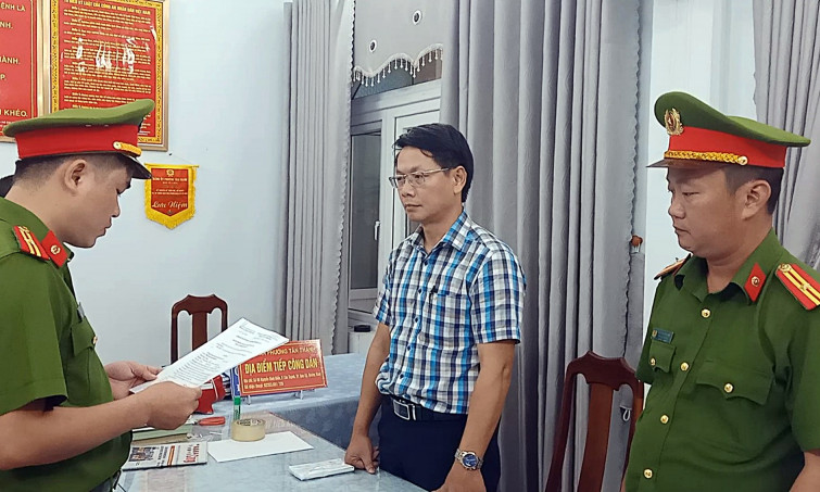 Khởi tố Giám đốc nhận hối lộ trong vụ mua 30 xe điện tại Hội An