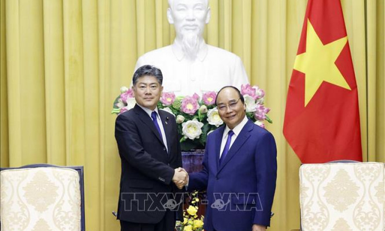 Chủ tịch nước Nguyễn Xuân Phúc tiếp khách quốc tế