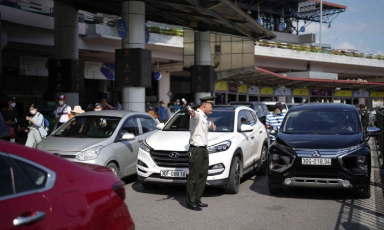 Sân bay Nội Bài quá tải