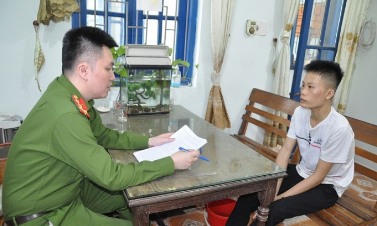 Công nhân đột nhập trộm tài sản của công ty