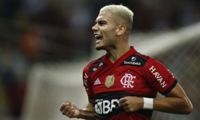 Vieira liên hệ chiêu mộ sao Man Utd