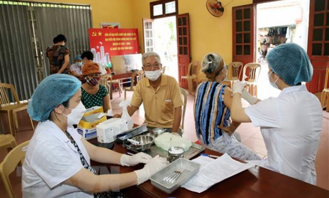 Bộ Y tế yêu cầu báo cáo tình hình nhân viên y tế thôi việc, bỏ việc