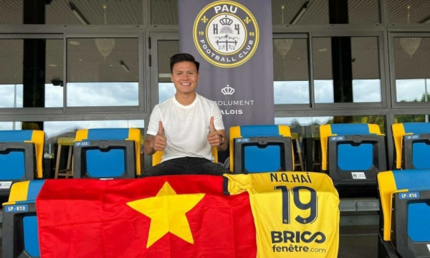 Quang Hải vượt qua kiểm tra y tế tại Pau FC