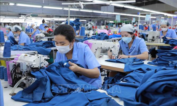 Xuất khẩu phục hồi nhờ nội lực