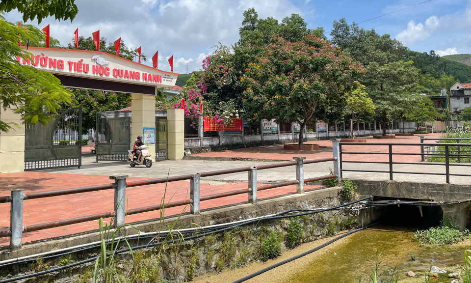 Khắc phục nguy cơ mất ATGT khu vực cổng trường học