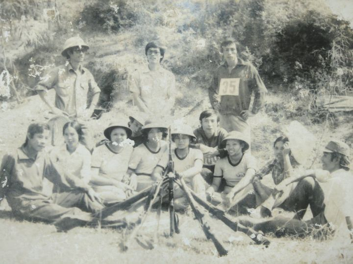 Hội trại tự vệ Nhà máy Sứ Quảng Ninh tháng 9 năm 1986. Ảnh tư liệu.