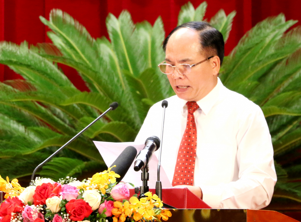 Đồng chí Trần Văn Lâm, Giám đốc Sở Tài chính.