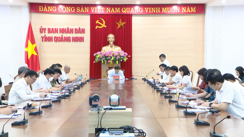 Lãnh đạo IPA tỉnh báo cáo về kế hoạch phối hợp tổ chức Kỳ họp ABAC 3 tại Quảng Ninh