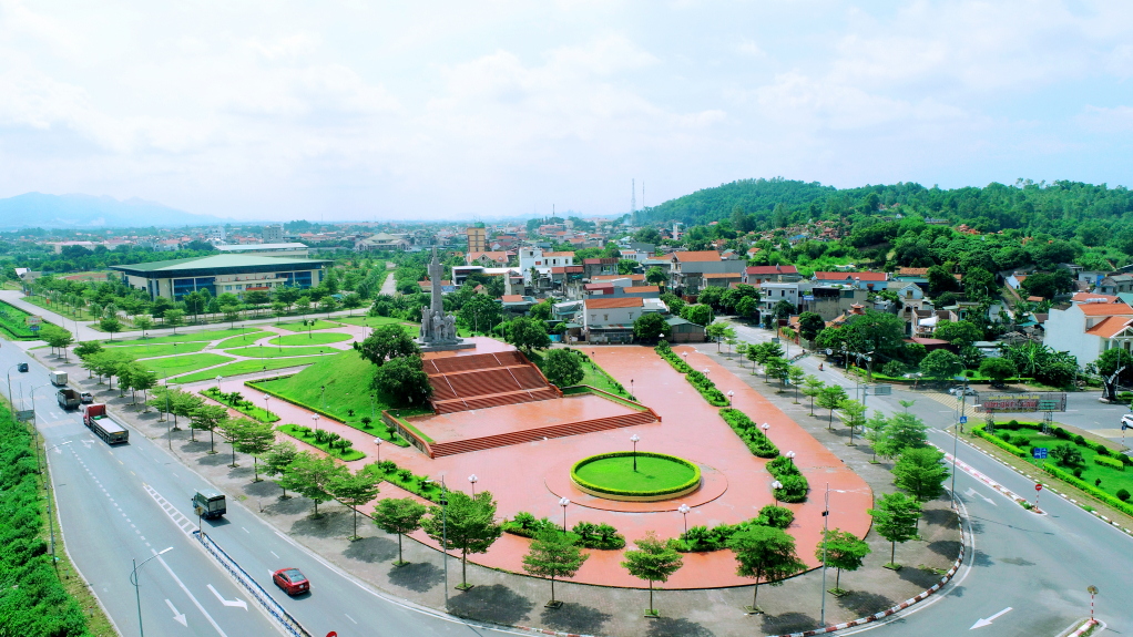 Đông Triều hướng tới một thành phố “xanh - văn minh - hiện đại”, phát triển năng động, có sức cạnh tranh cao trong khu vực, có môi trường sống, làm việc tốt và có cơ hội đầu tư thuận lợi.
