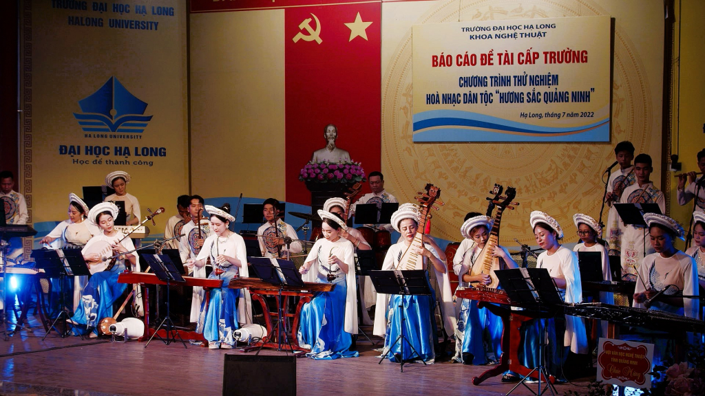 Chương trình thử nghiệm hòa nhạc dân tộc “Hương sắc Quảng Ninh” gồm 10 ca khúc được hòa âm, phối khí cho dàn nhạc dân tộc.