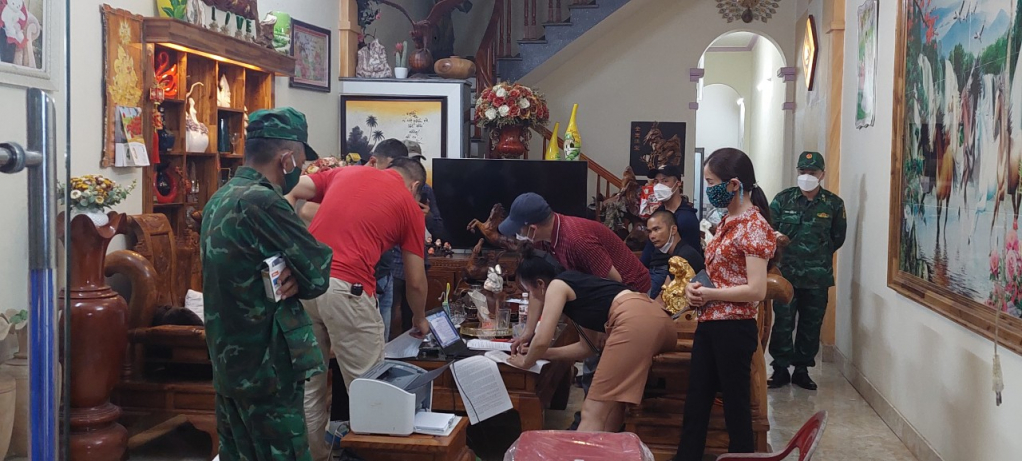 Đội Đặc nhiệm PCMT&TP phối hợp với Đồn Biên phòng Quảng Đức bắt giữ đối tượng buôn bán ma túy ngày 27/6 tại xã Quảng Minh (Hải Hà)