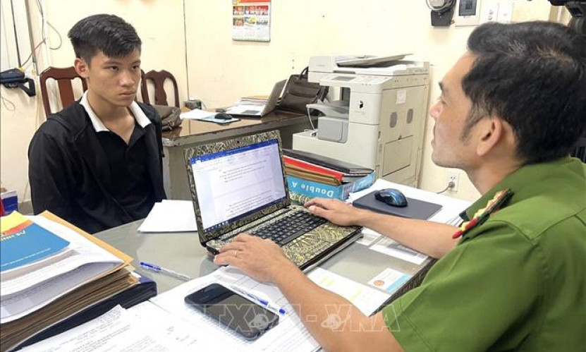 Bắt giữ đối tượng cung cấp súng tự chế điều tra hành vi giết người