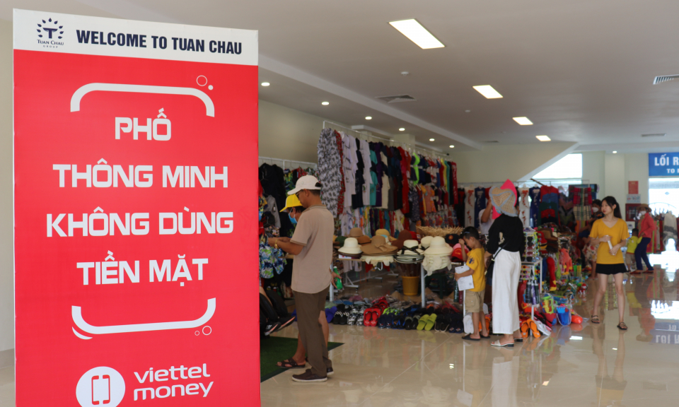 "Đưa việc thanh toán không dùng tiền mặt thành thói quen của người dân"