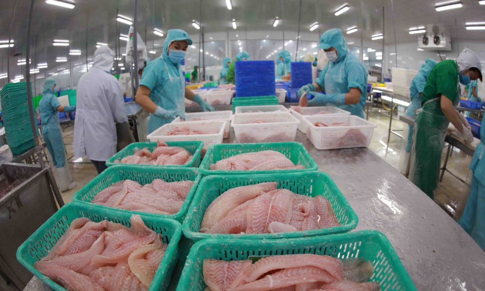 Kinh tế 6 tháng khởi sắc nhưng áp lực lạm phát lớn