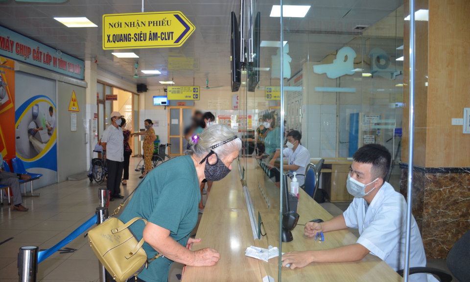 Quan tâm chăm sóc sức khỏe người cao tuổi