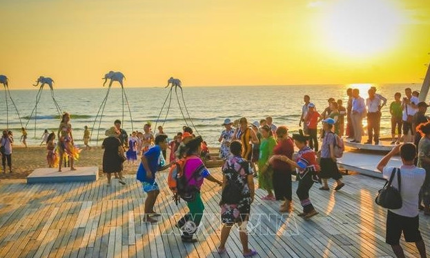 Sharp increase in international visitors to Vietnam in first half of 2022