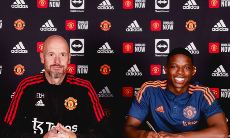 Kết thúc chờ đợi, Man Utd công bố tân binh đầu tiên