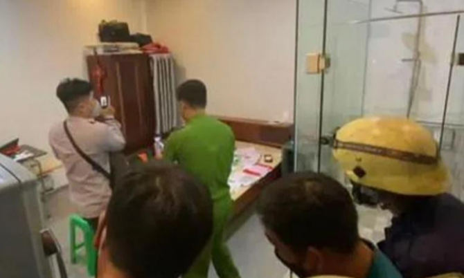 Nam thanh niên rút dao đâm chết cô gái trong khách sạn ở TPHCM