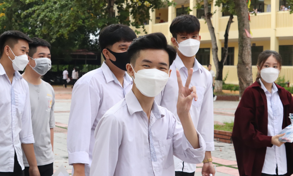 Đề thi môn Toán không quá phức tạp nhưng không dễ lấy điểm cao