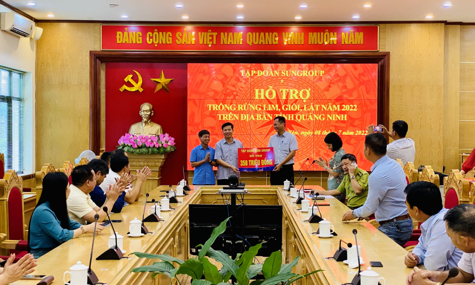 Tập đoàn SunGroup hỗ trợ 5 tỷ đồng cho Quảng Ninh trồng rừng gỗ lớn