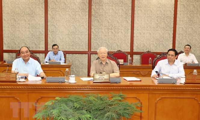 Bộ Chính trị: Đẩy nhanh tiến độ truy tố, xét xử các vụ tham nhũng lớn