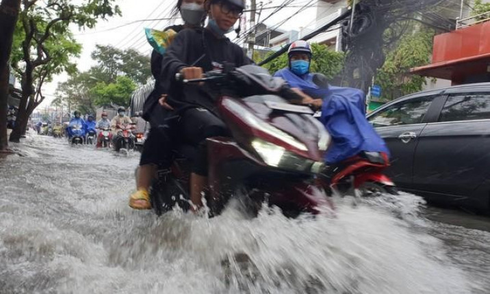 Miền Bắc mát mẻ trước khi đón đợt mưa dông mới, Nam Bộ và Trung Bộ mưa rất to