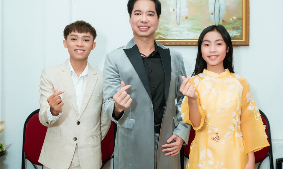 Ngọc Sơn tiết lộ cuộc sống của Hồ Văn Cường sau vỡ giọng, show diễn bị hủy
