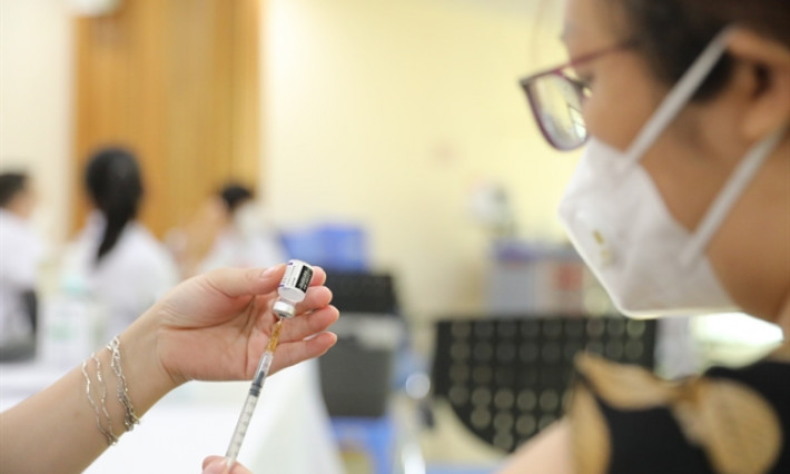 Ministry urges acceleration of third, fourth COVID shots, dengue prevention measures