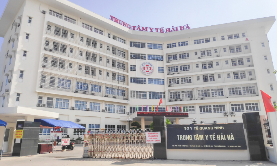 Đã có kế hoạch trang bị dao mổ siêu âm và máy xay cắt bệnh phẩm nội soi cho Trung tâm Y tế huyện Hải Hà