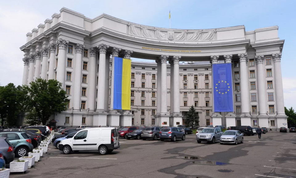 Ukraine cắt đứt quan hệ ngoại giao với Triều Tiên