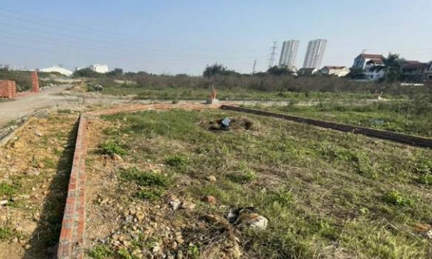Mua đất thương mại, dịch vụ nhưng không xây dựng có bị thu hồi?