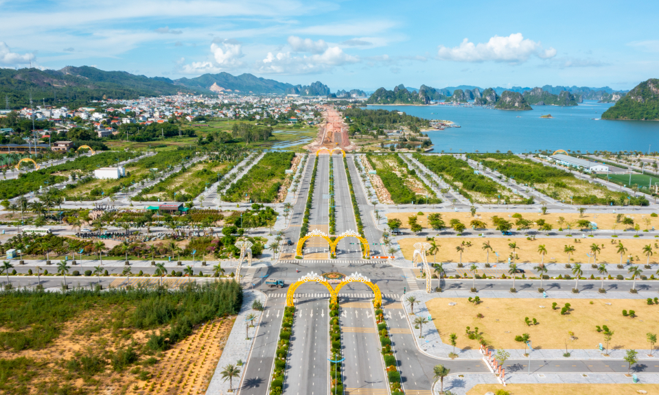Phương Đông Vân Đồn mở bán hai dãy liền kề mặt biển vị trí đẹp nhất dự án