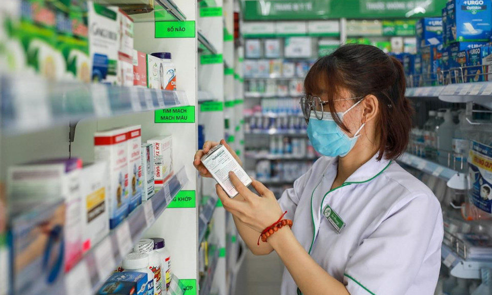 Sáng 15/7: Biến thể phụ BA.5 có khả năng lẩn tránh hệ miễn dịch tốt hơn, cần đẩy nhanh tiêm vaccine COVID-19 mũi 3 và 4
