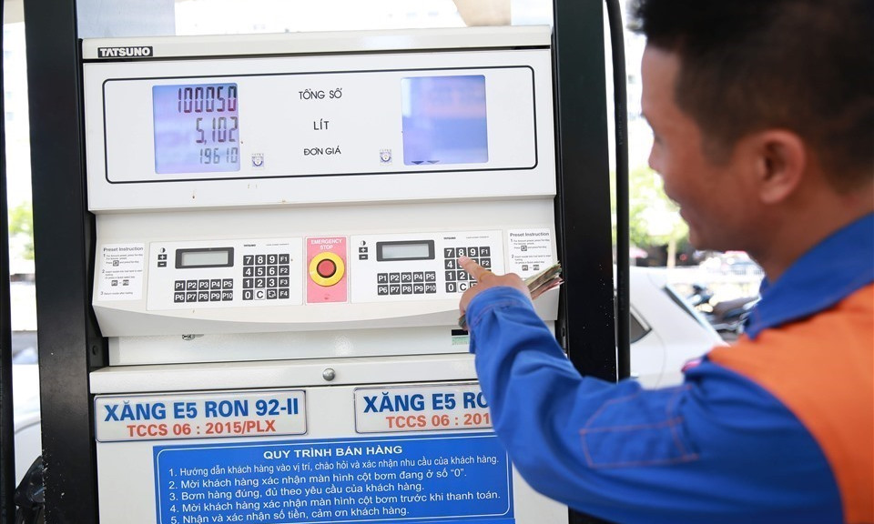 Giá xăng có thể giảm từ 3.000 - 4.000 đồng trong kỳ điều chỉnh tới