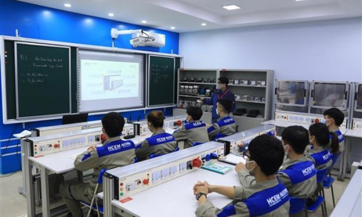 Bãi bỏ hàng loạt thủ tục trong lĩnh vực giáo dục và đào tạo