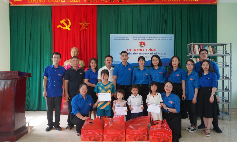 Chương trình thanh niên tình nguyện hè tại huyện Bình Liêu