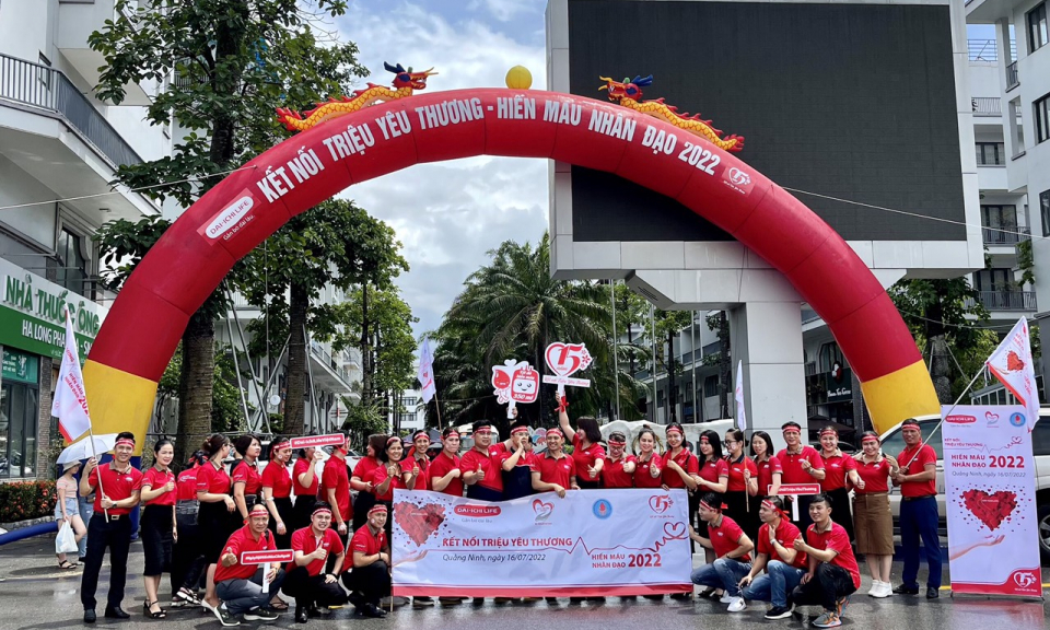 “Kết nối triệu yêu thương - Hiến máu nhân đạo 2022”