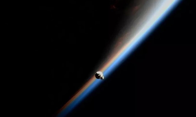 Tàu vũ trụ Dragon của SpaceX ghép nối thành công với Trạm vũ trụ quốc tế