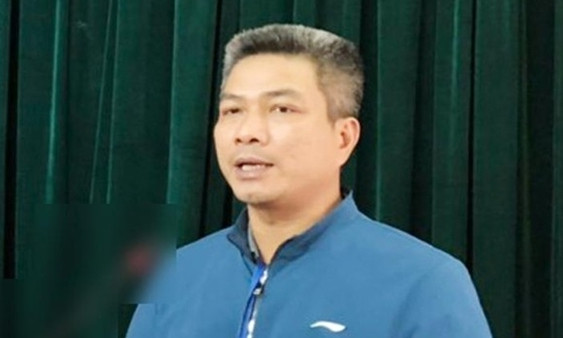 Chủ tịch xã chỉ đạo kế toán dùng tiền chống dịch chi quà biếu Tết