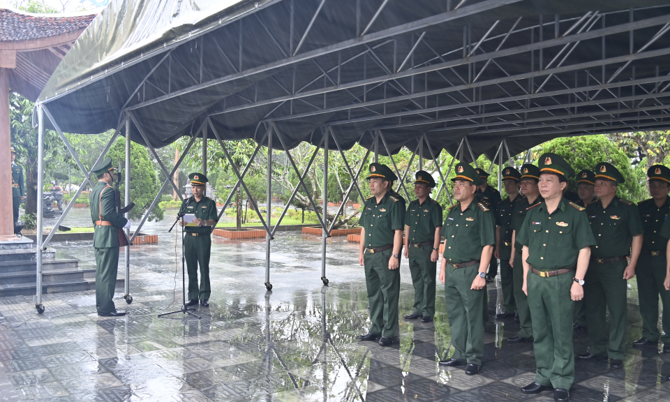Bộ Chỉ Huy Bộ đội Biên phòng tỉnh: Dâng hương, tưởng niệm các anh hùng, liệt sĩ Pò Hèn