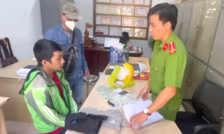 Đóng giả tài xế Grab, đột nhập nhà dân trộm hàng trăm triệu đồng