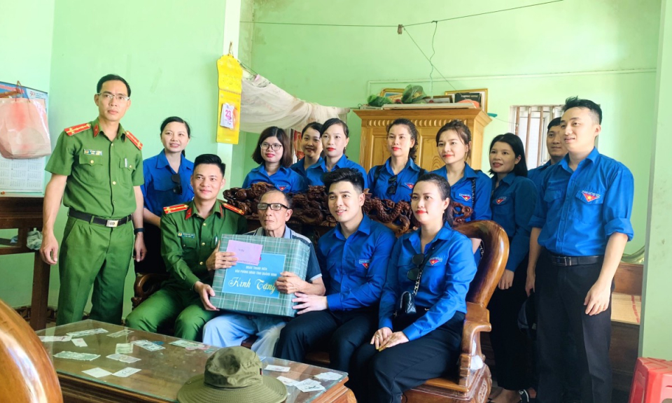 Chương trình “Kỳ nghỉ hồng” trong thanh niên công chức, viên chức trẻ