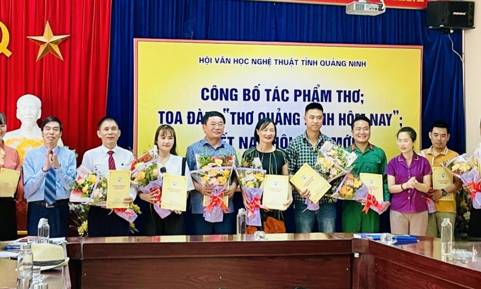 Hội VHNT Quảng Ninh tổ chức tọa đàm nâng cao chất lượng sáng tác thơ